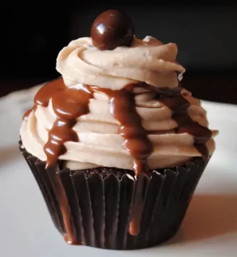 cupcake crujiente doble chocolate y moca
